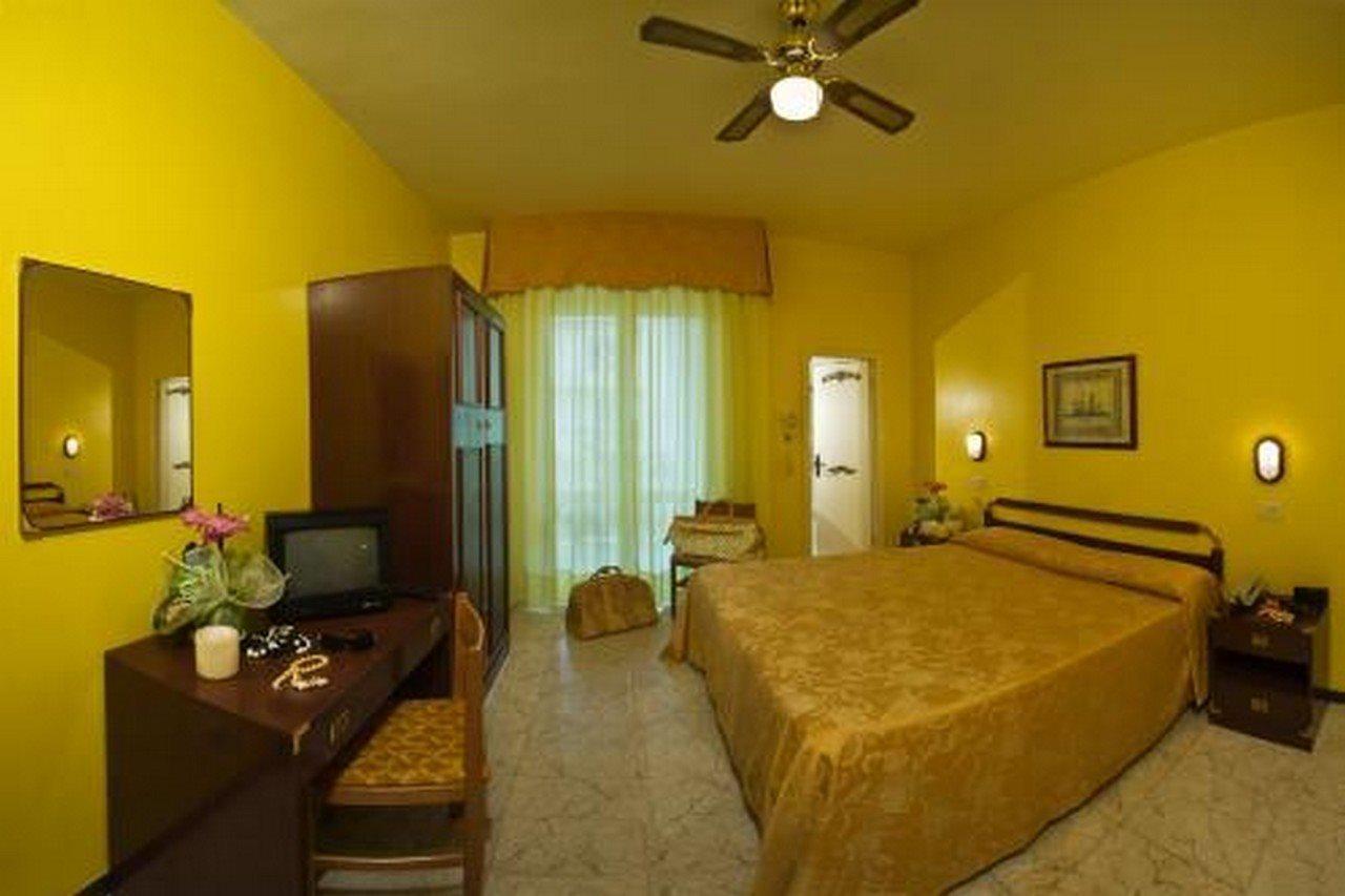 Hotel Maremonti Gabicce Mare Cameră foto